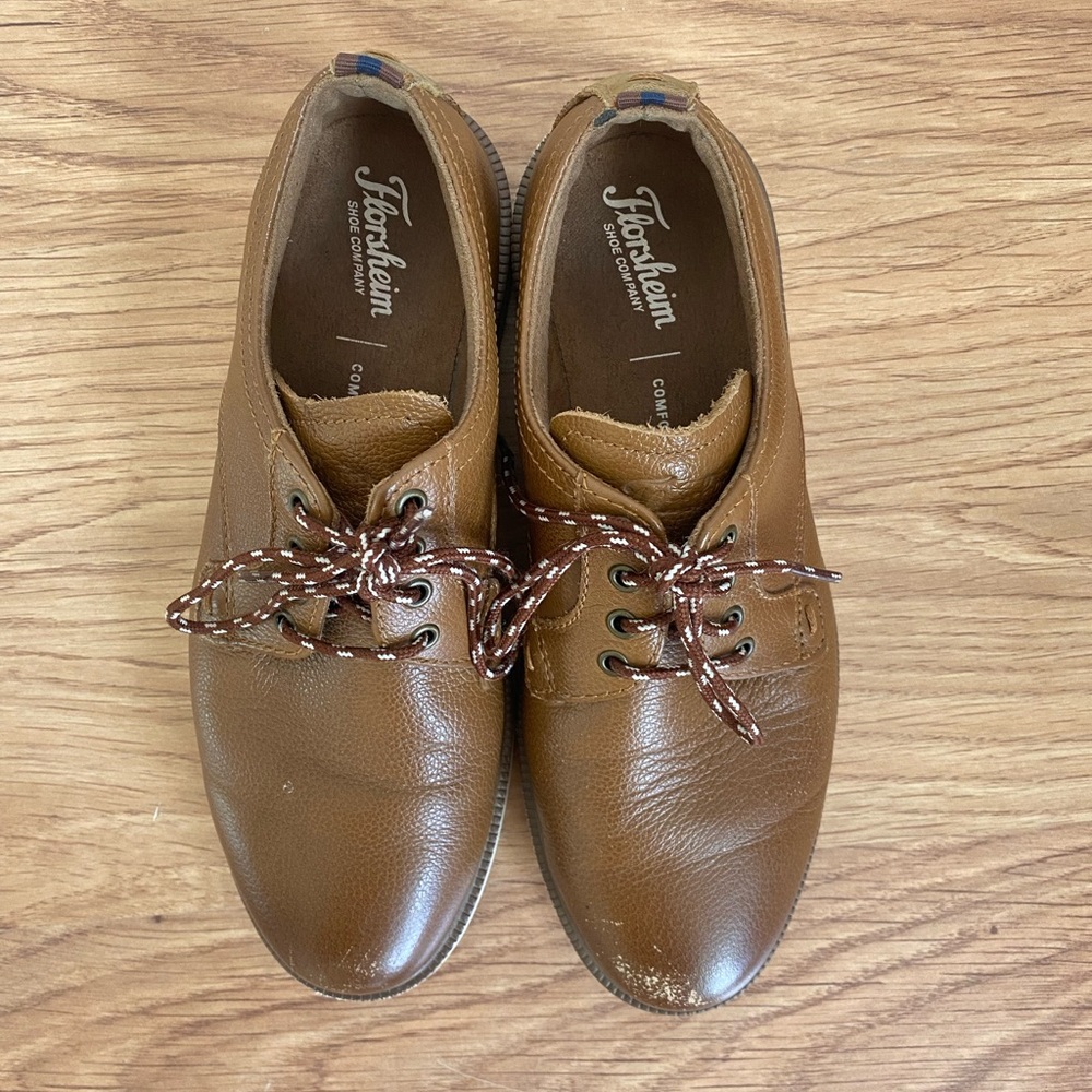 Florsheim Brown Leather Oxfords with Lace-Up Design - Picture 4 of 6